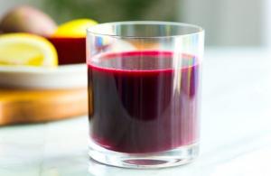 „Drink- spása“ krevními sraženinami: skvělý způsob, jak na ředění krve a krevní cévy