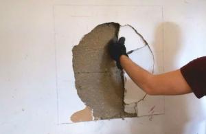 Jak utěsnit díru ve zdi sádrokartonu?