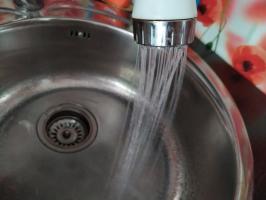 Secrets šetřit vodou: jak platit za vodu je 5krát nižší použití záchodu, přístroje
