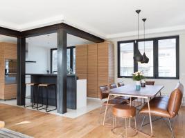 Jak efektivně vymezit společný obývací pokoj s kuchyňským koutem. 5 praktických řešení