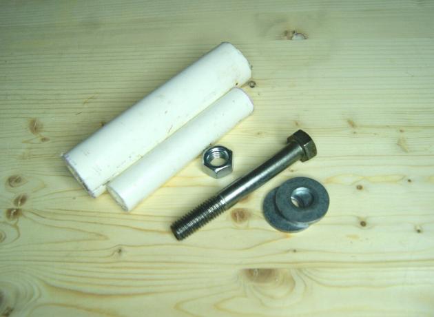 Řezání plastových trubek 32 a 20 mm, M šroub 12, matice a podložka