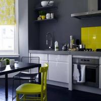 6 v pohodě a elegantní barevné kombinace kuchyňského nábytku, stěny a podlahy pro vaši kuchyni.