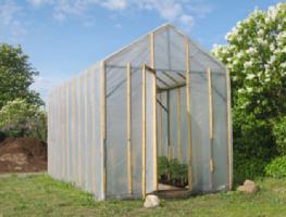Vybavit skleníkový uvnitř: postel půdní materiál