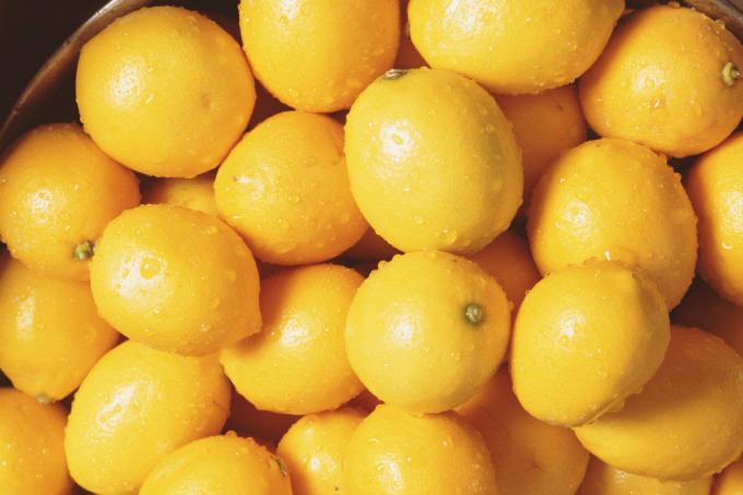 Citronová voda poskytuje hydrataci