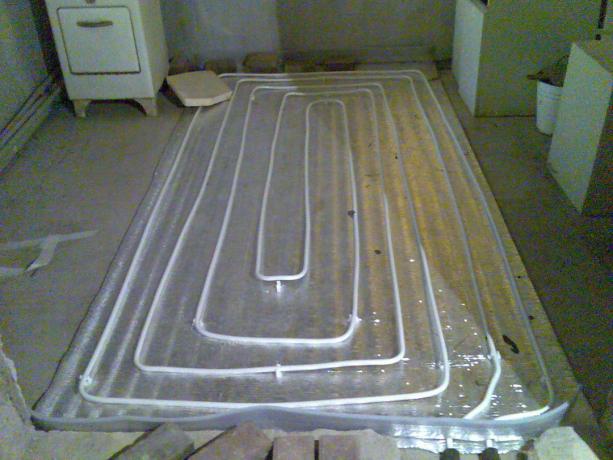 Podlahové vytápění - dvojitá šroubovice