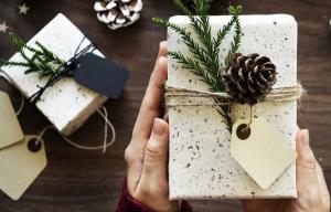 Chcete překvapit své blízké nejen vánoční dárek. 6 originálních nápadů pro balení