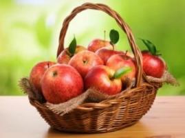 Ovoce: užitečné vlastnosti a kontraindikace, sazba dne