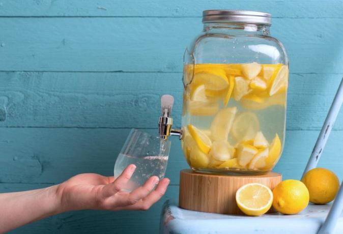 Jaké jsou výhody citrónové vody?